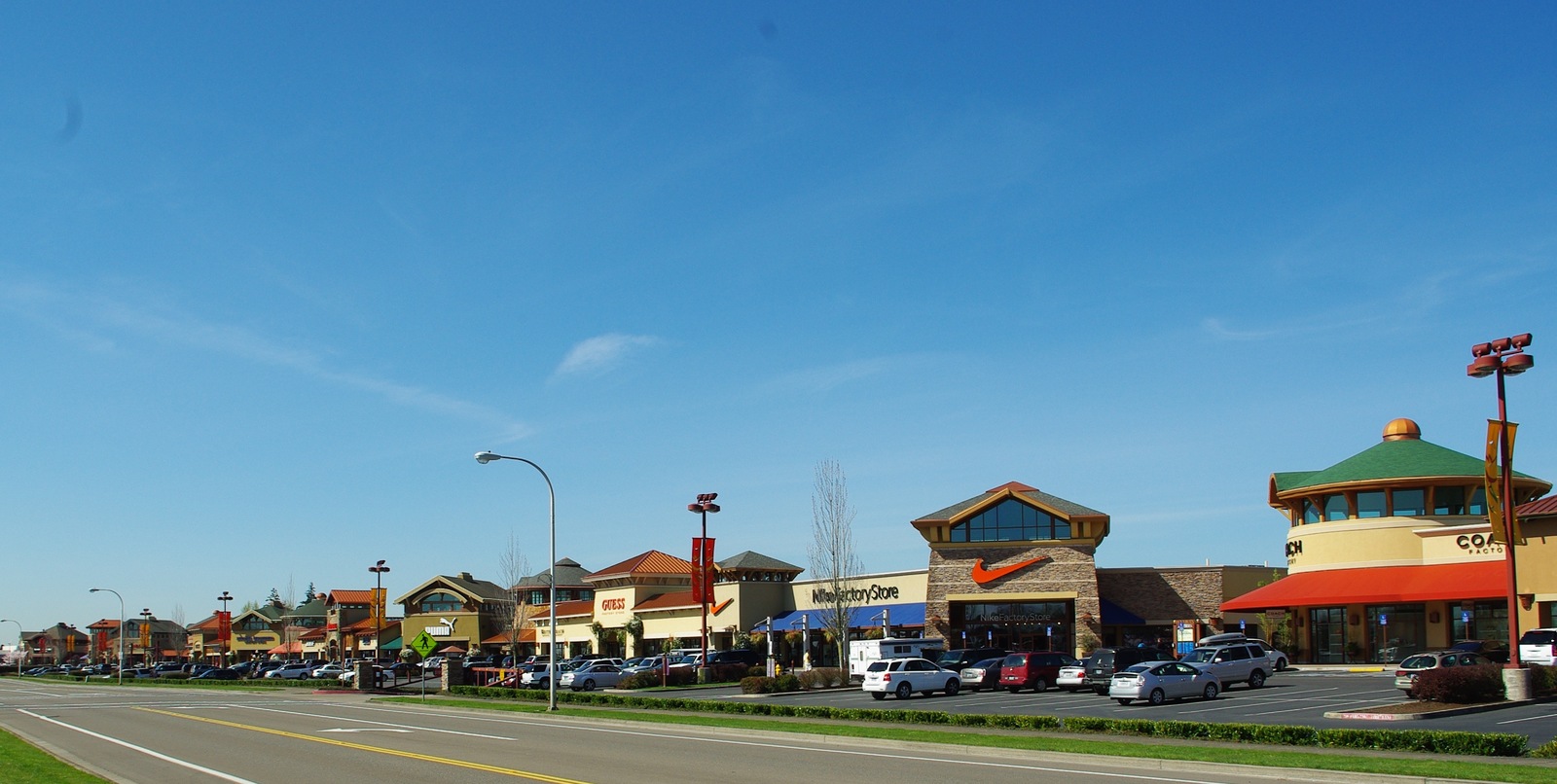 Woodburn Premium Outlets