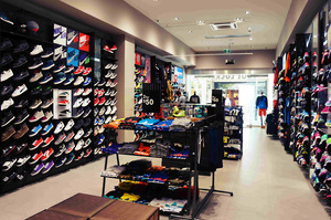 Foot Locker Outlet, Segrate Outlet Village — Lombardy, Italy | Outletaholic