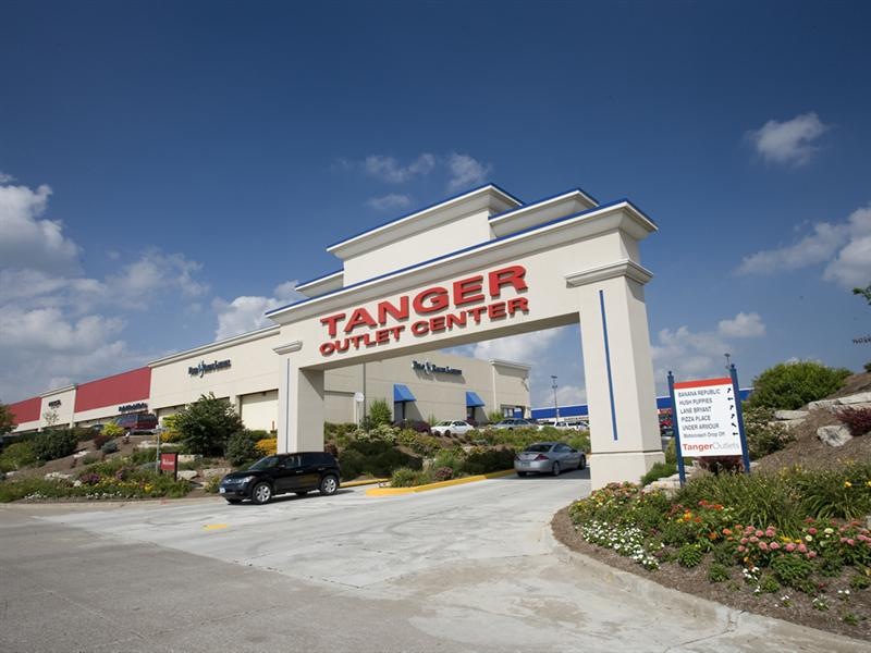 Tanger Outlets – Williamsburg, IA