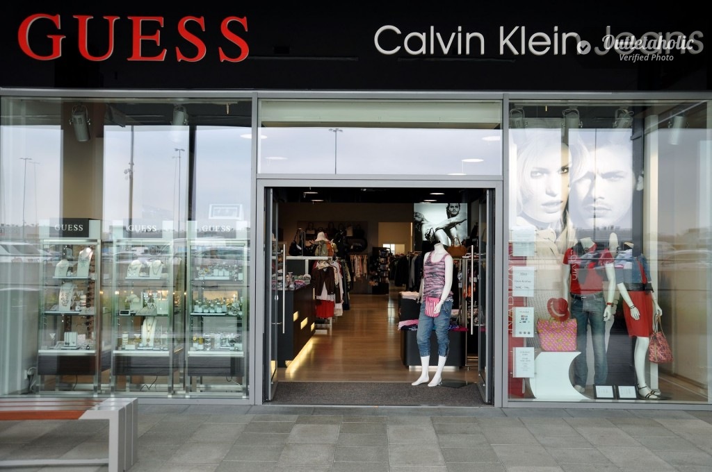 Photos of Guess / Calvin Klein Jeans Outlet, Fashion Arena Outlet Center —  Hlavní město Praha, Czech Republic | Outletaholic